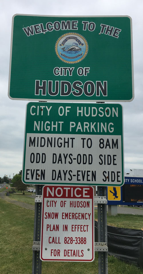 Alternate side of the street parking sign in Hudson, NY
City of Hudson - Night Parking
Midnight to 8am
Odd Days - Odd Side
Even Days - Even Side
Notice: City of Hudson
Snow Emergency
Plan in Effect
Call 828-3388
For Details