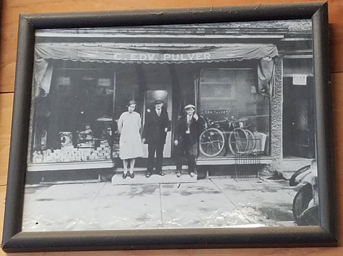 Antique photo of Pulver's glass shop on Warrne St in 1914 in Hudson, NY.