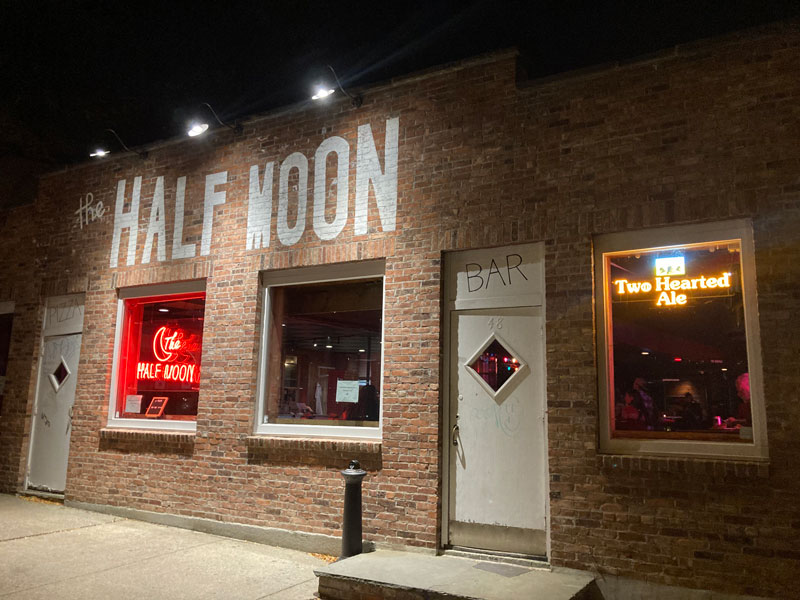 Half Moon